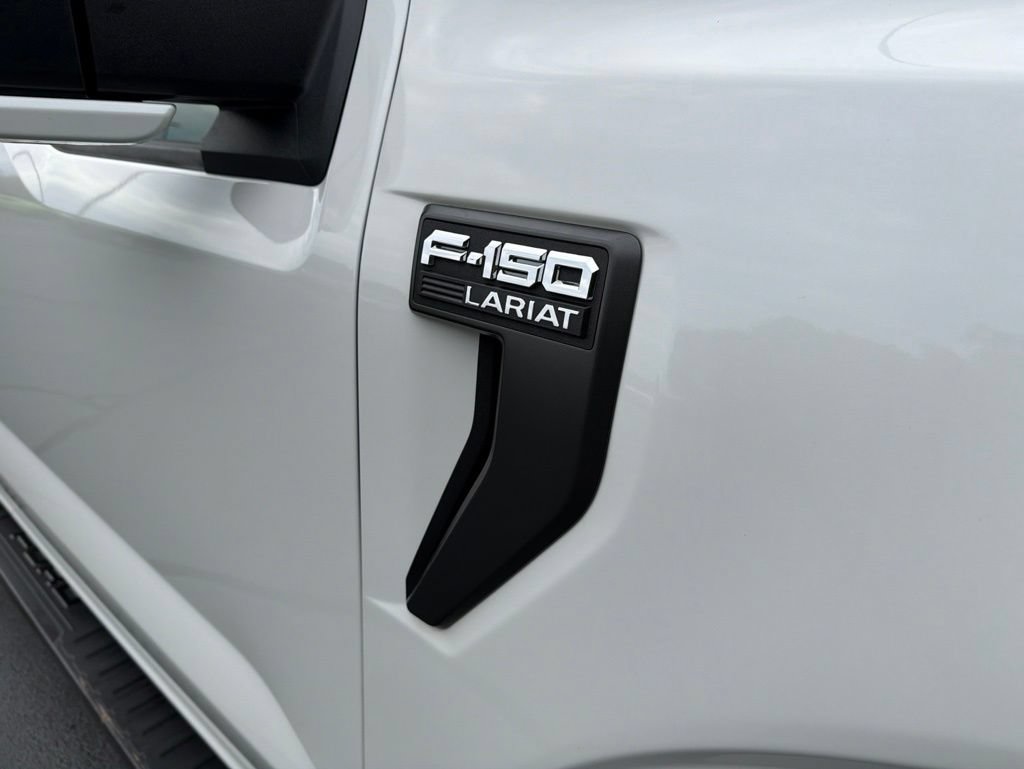 Used 2022 Ford F150 Lariat AWD/4WD image 9