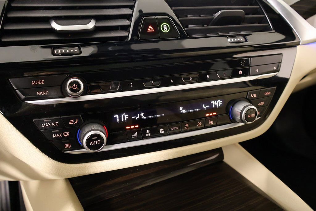 Used 2023 BMW 530i xDrive w/ Convenience Package image 9