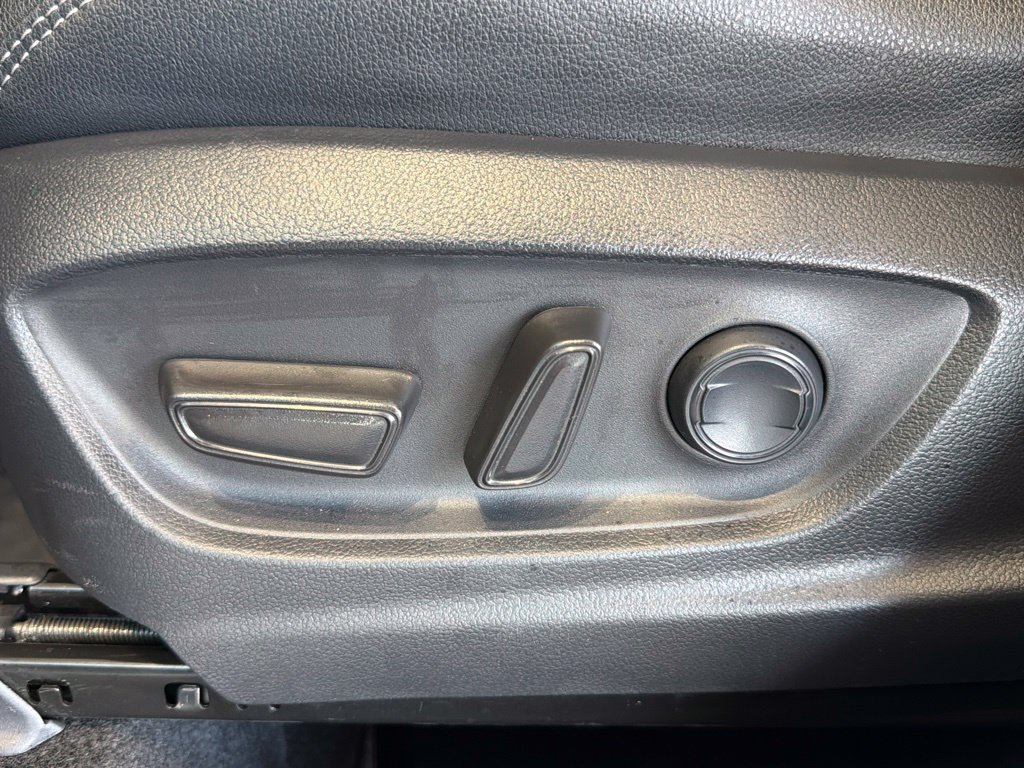 Certified 2026 Toyota Corolla Cross XLE FWD image 22