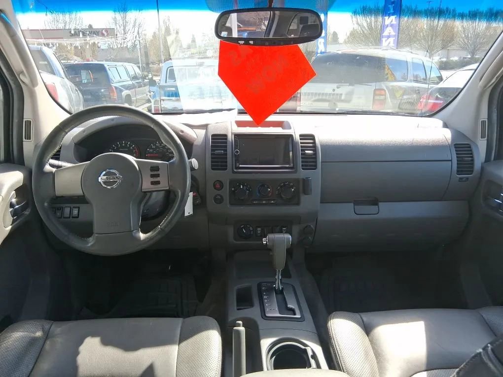 Used 2005 Nissan Frontier LE w/ (X01) Leather Pkg image 12