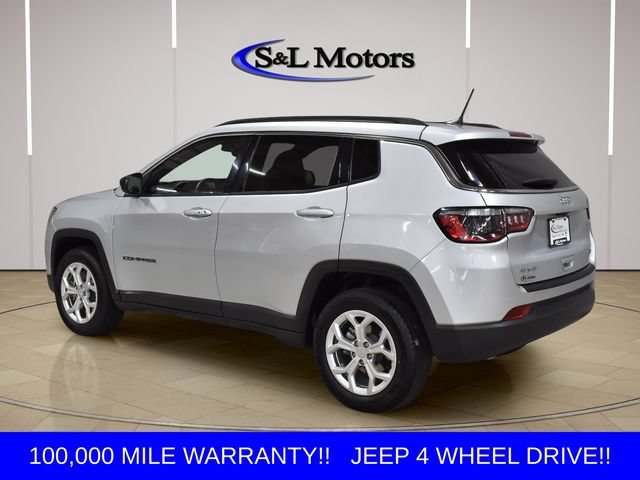 Used 2024 Jeep Compass Latitude AWD/4WD image 5