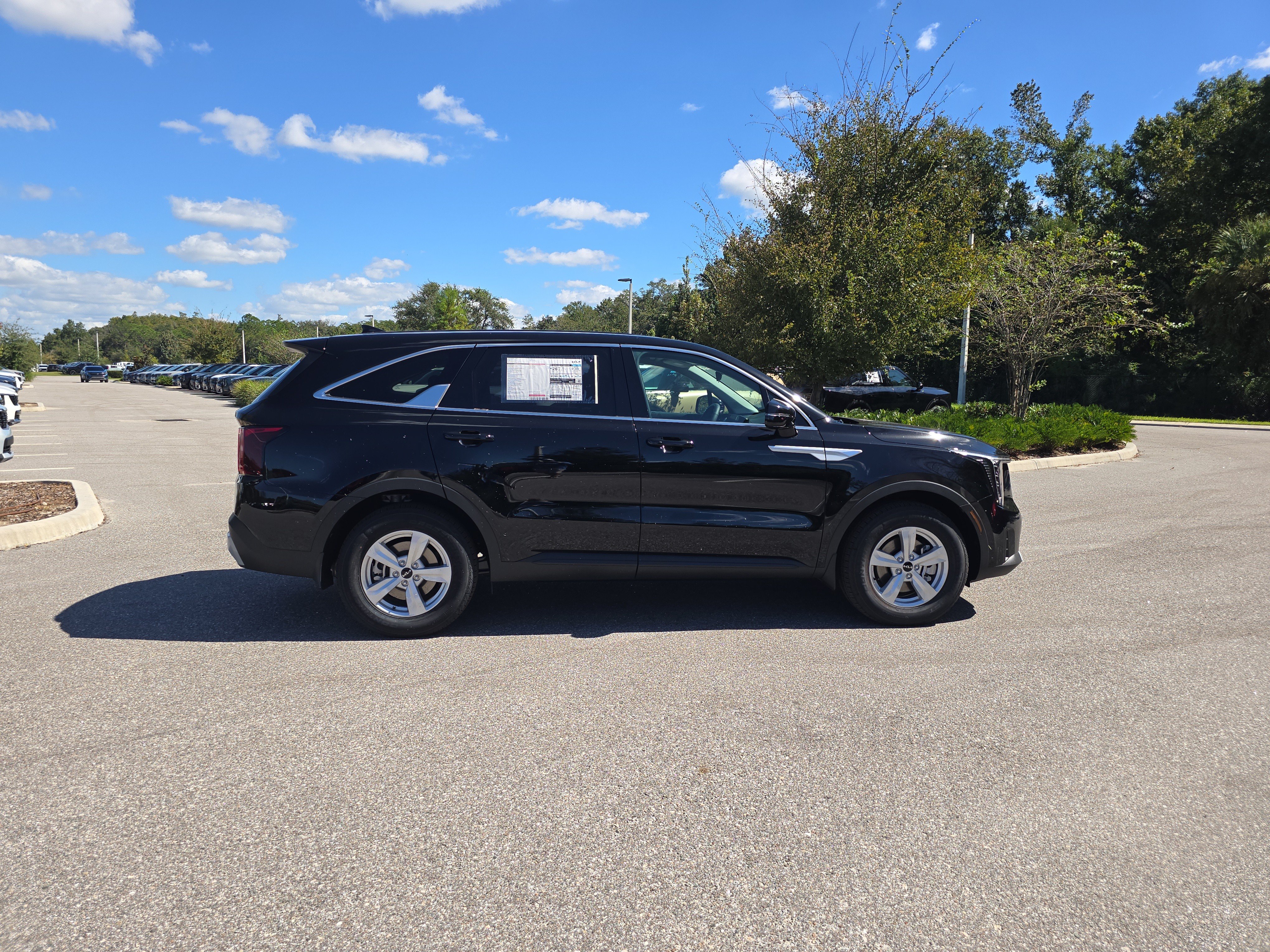New 2026 Kia Sorento LX FWD image 9
