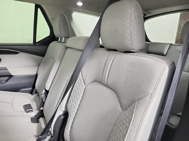 Used 2023 Honda Pilot LX image 11
