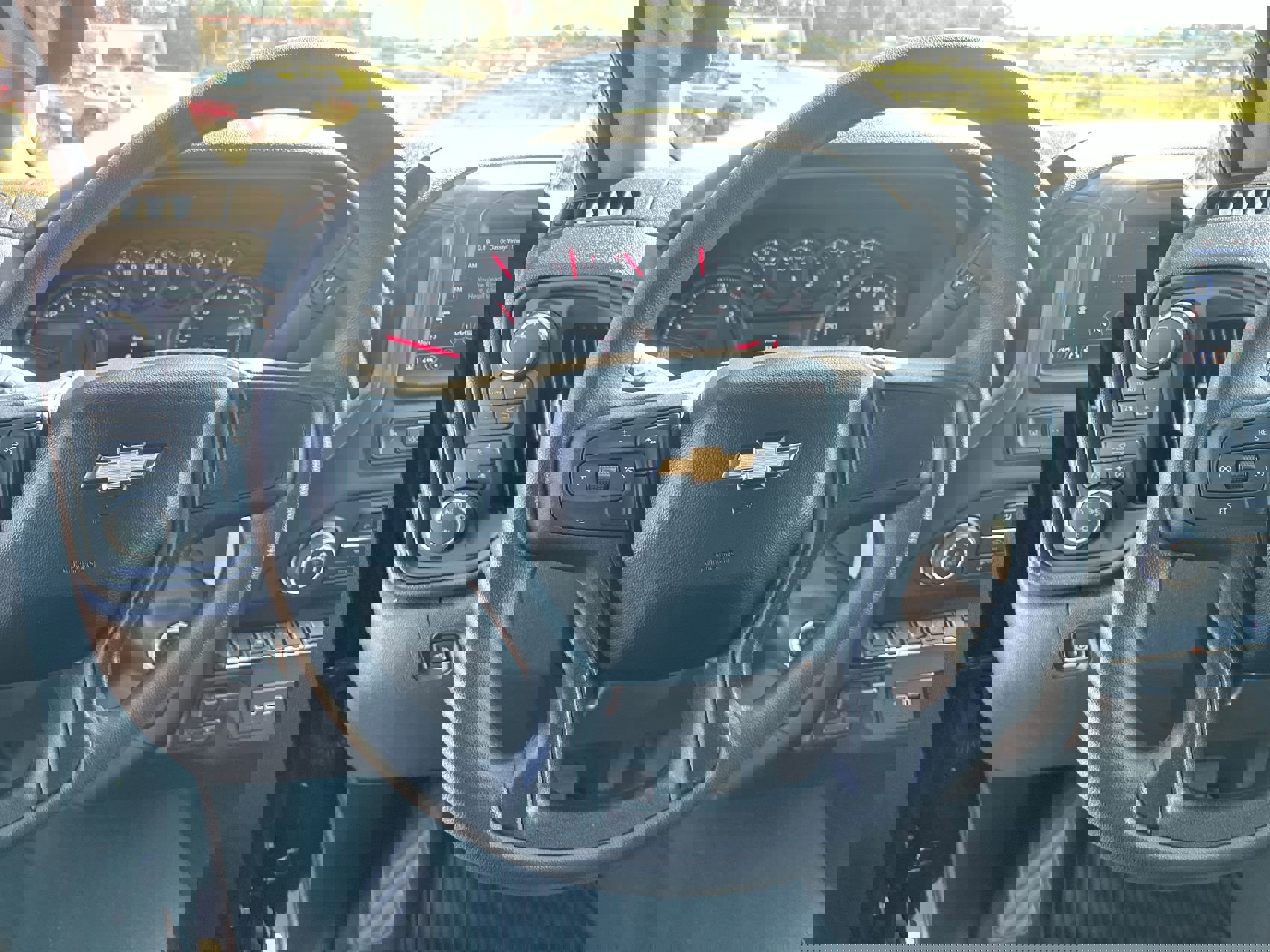 Used 2025 Chevrolet Silverado 1500 Custom image 14