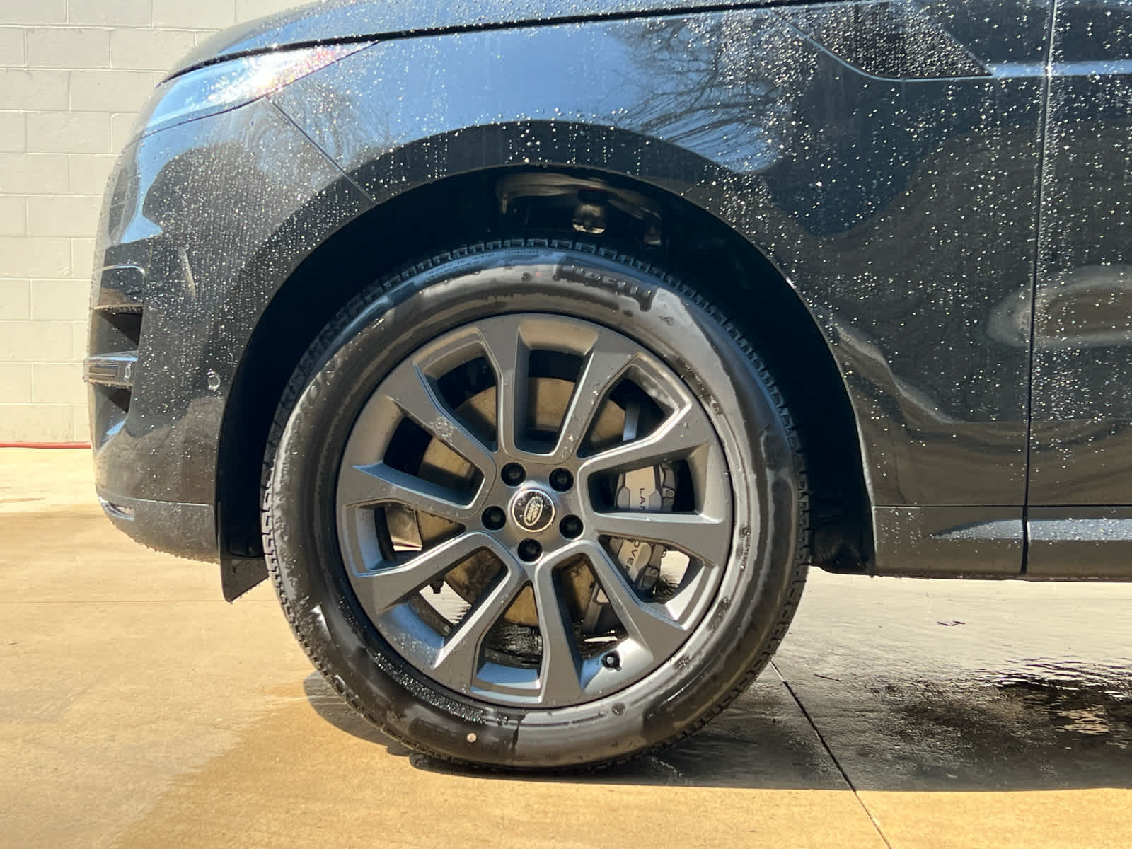 Certified 2025 Land Rover Range Rover Sport AWD/4WD image 6