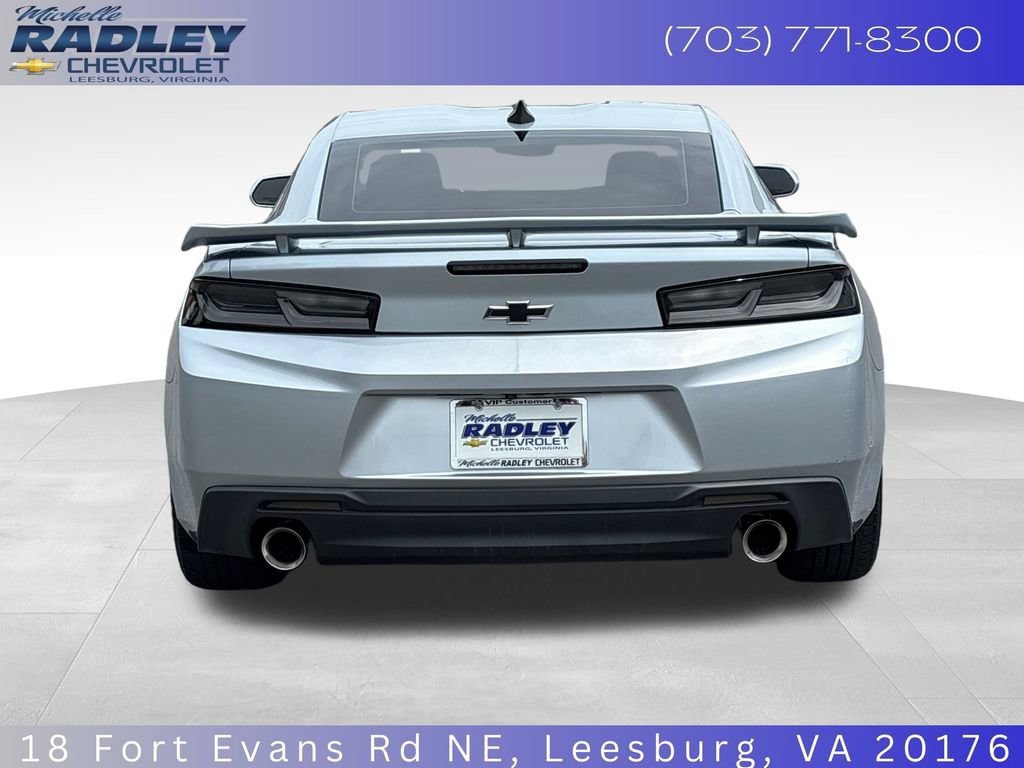 Used 2018 Chevrolet Camaro LT w/ Technology Package RWD image 4