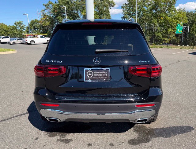 New 2026 Mercedes-Benz GLB 250 4MATIC image 6