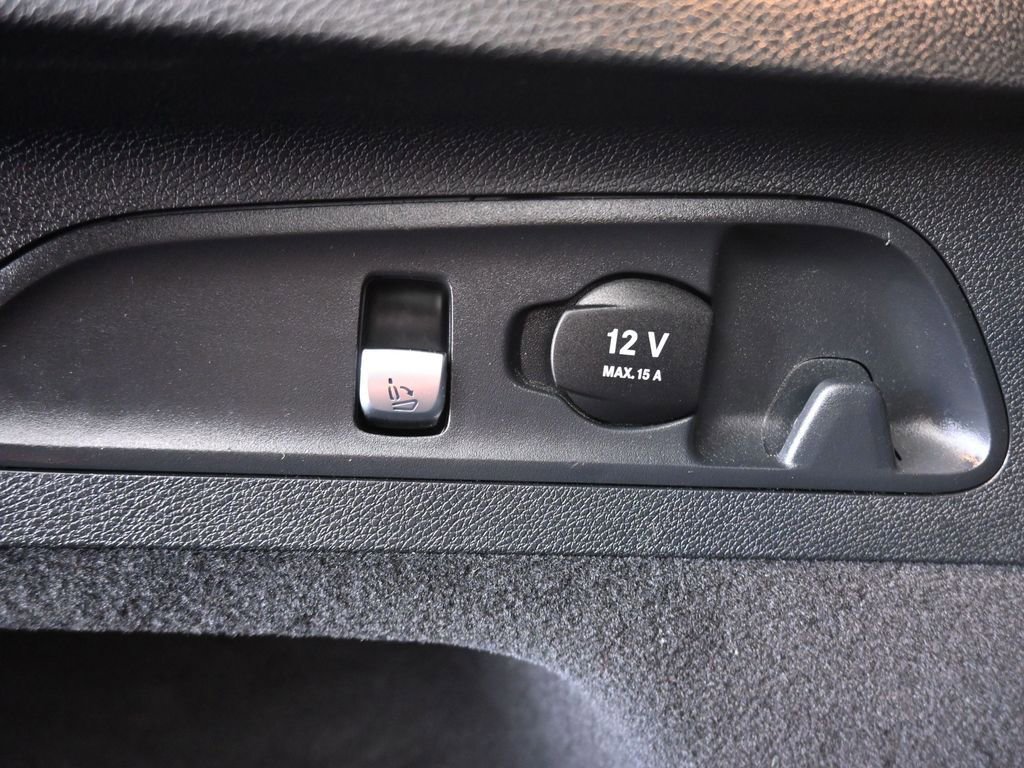 Used 2018 Mercedes-Benz GLC 300 4MATIC Coupe image 59