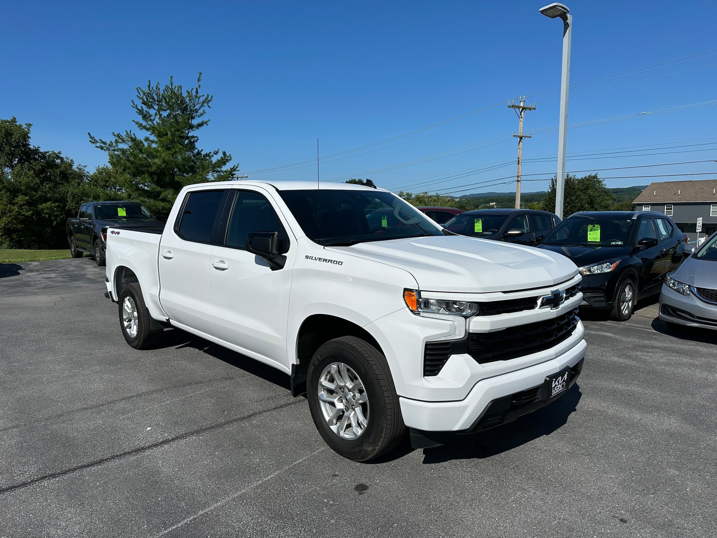 Used 2026 Chevrolet Silverado 1500 RST AWD/4WD image 3