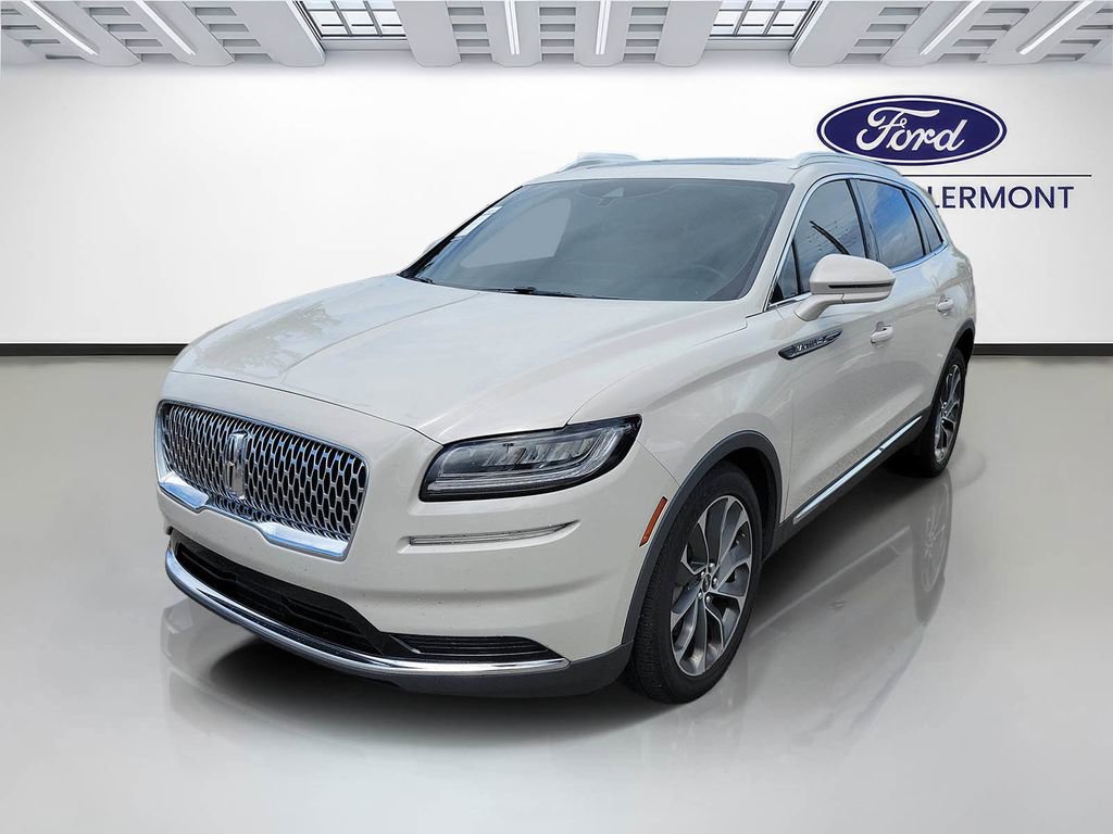 Used 2023 Lincoln Nautilus Reserve AWD/4WD image 2