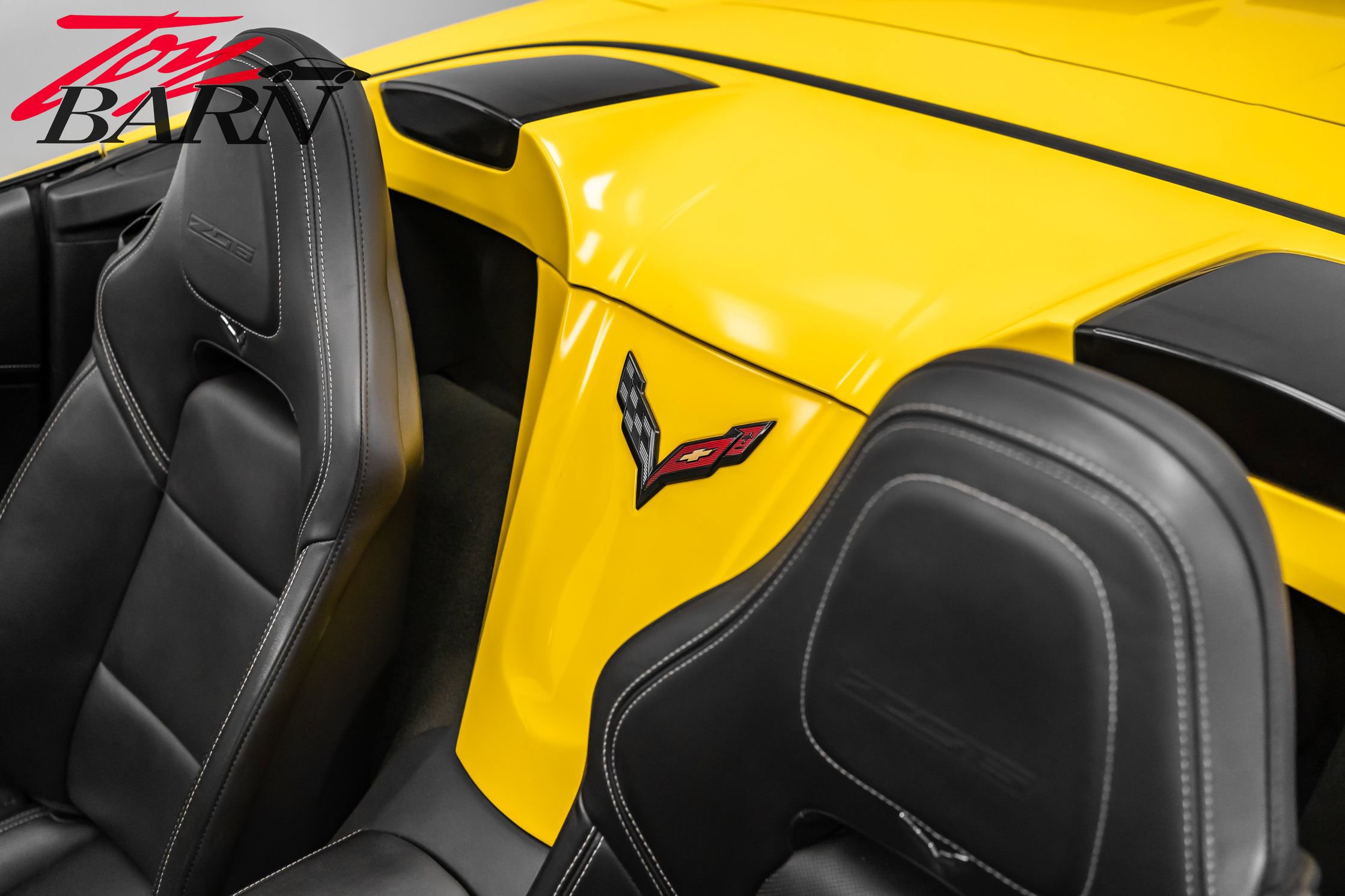 Used 2015 Chevrolet Corvette Z06 w/ 2LZ Preferred Equipment Group image 33