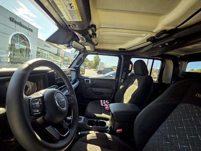 Used 2026 Jeep Gladiator Mojave w/ Safety Group AWD/4WD image 9