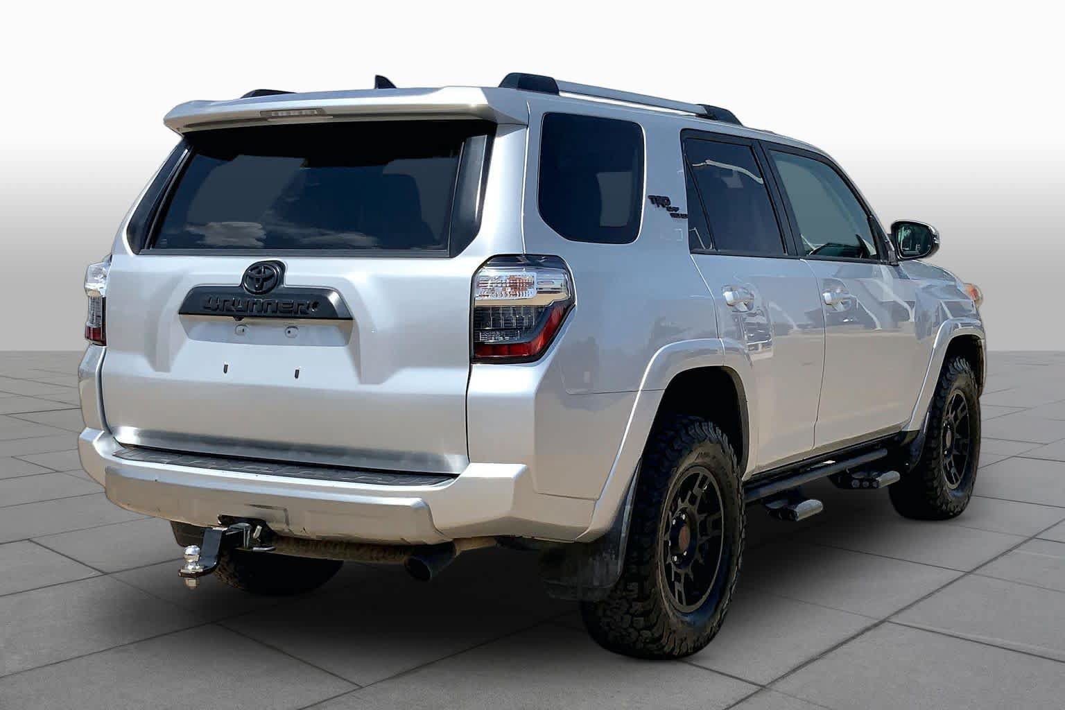 Used 2018 Toyota 4Runner TRD Off-Road Premium AWD/4WD image 13