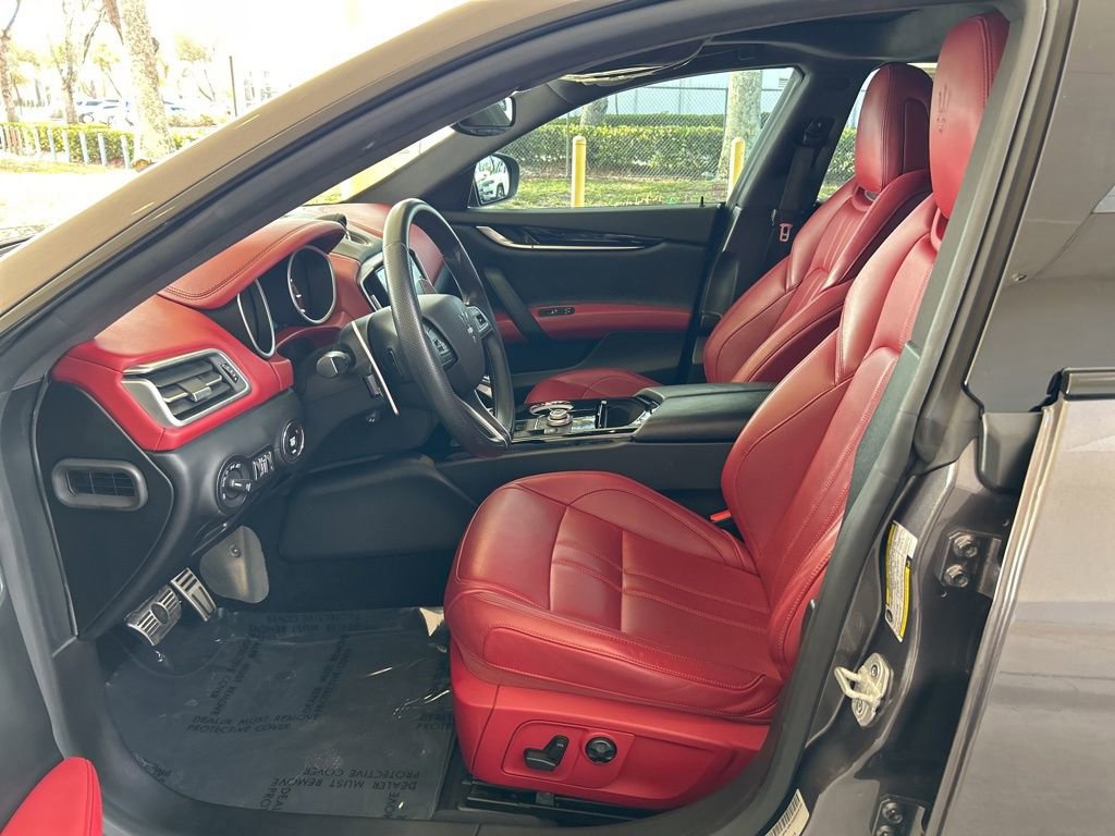 Used 2019 Maserati Ghibli S GranSport image 5