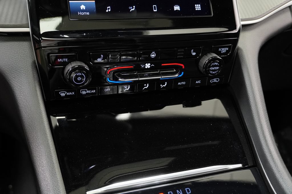 Certified 2024 Jeep Grand Cherokee L Altitude AWD/4WD image 35
