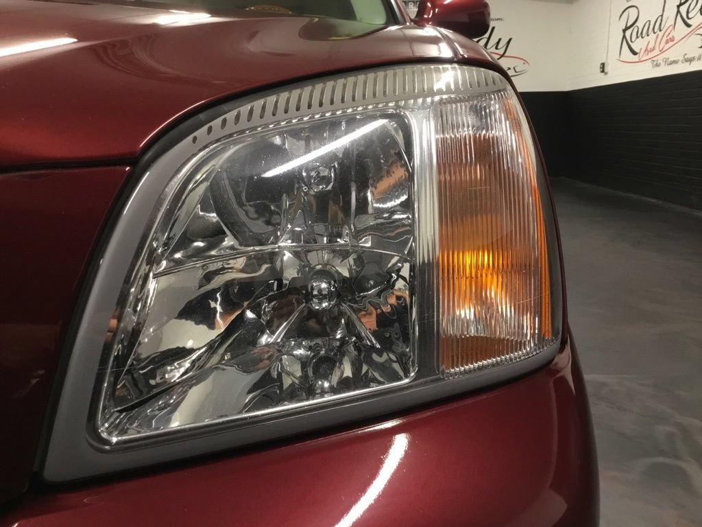 Used 2000 Cadillac De Ville DHS w/ Safety/Security Pkg FWD image 70