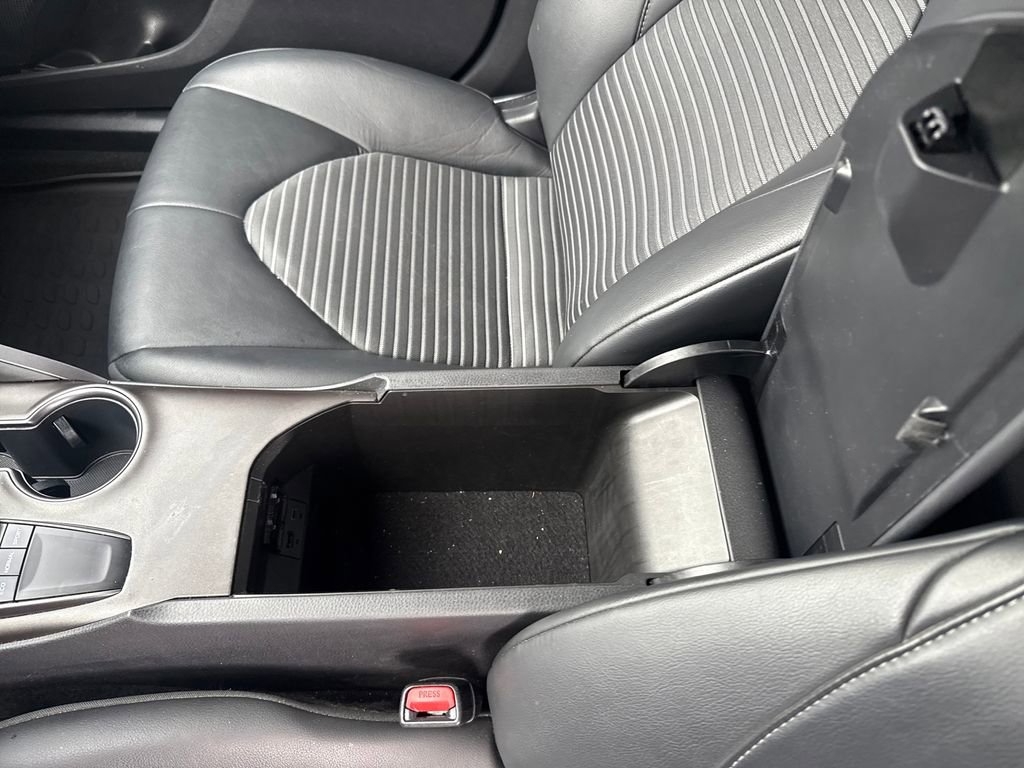 Used 2024 Toyota Camry SE image 27