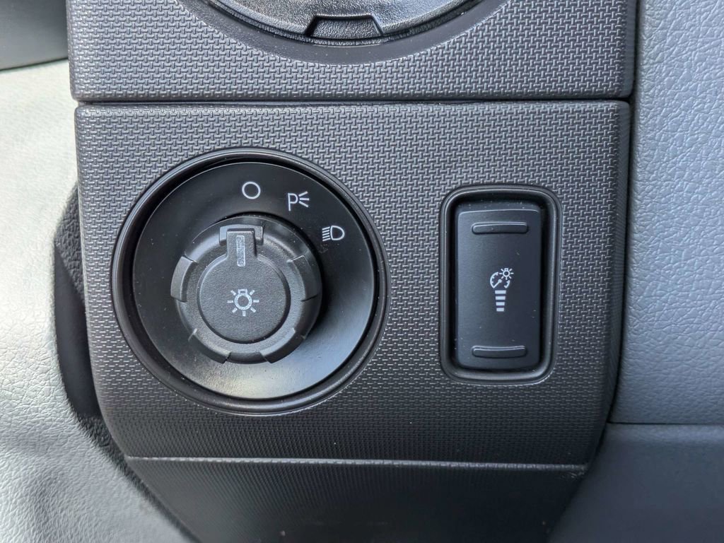 Used 2016 Ford F250 XL AWD/4WD image 23