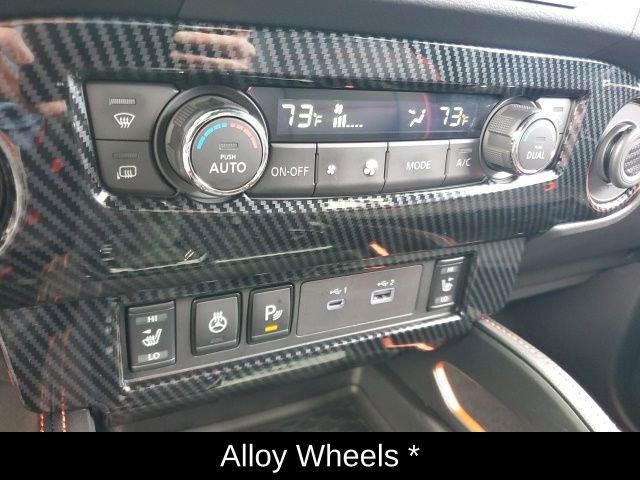 Used 2023 Nissan Frontier PRO-4X w/ Pro Convenience Package AWD/4WD image 16