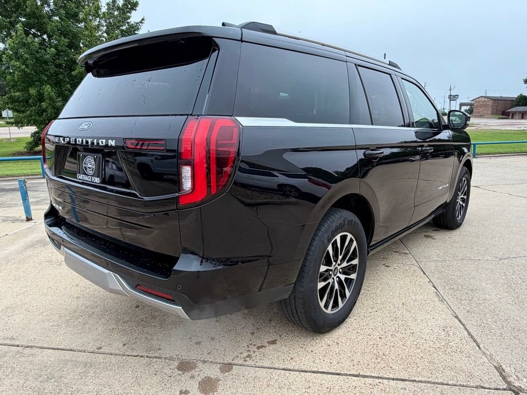 Used 2025 Ford Expedition Platinum AWD/4WD image 6