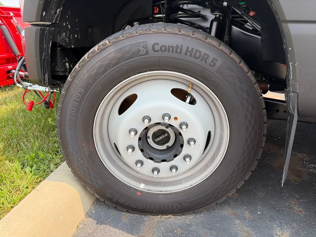 New 2026 Ford F550 4x4 Regular Cab Super Duty image 24