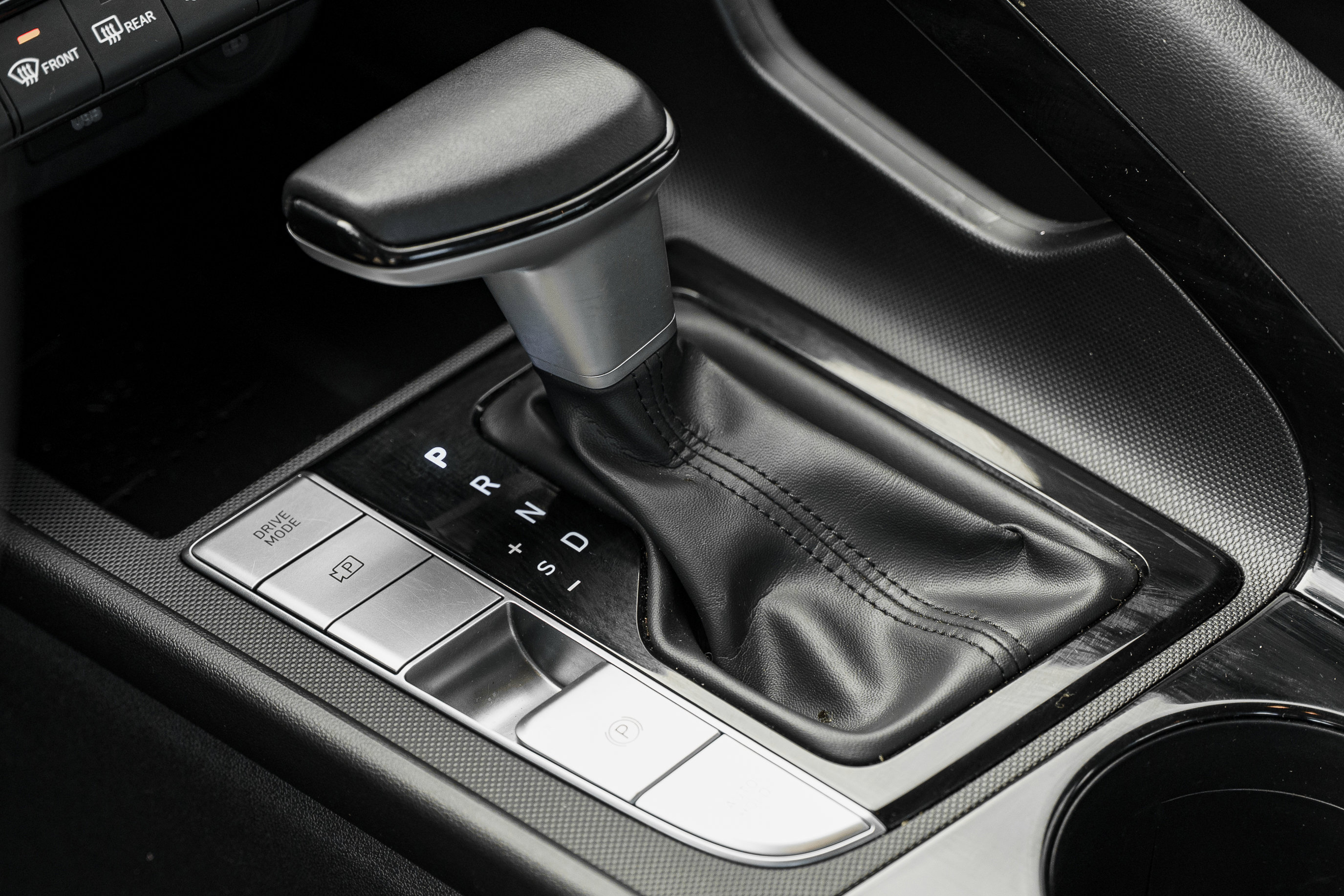 Used 2023 Hyundai Elantra Limited image 11