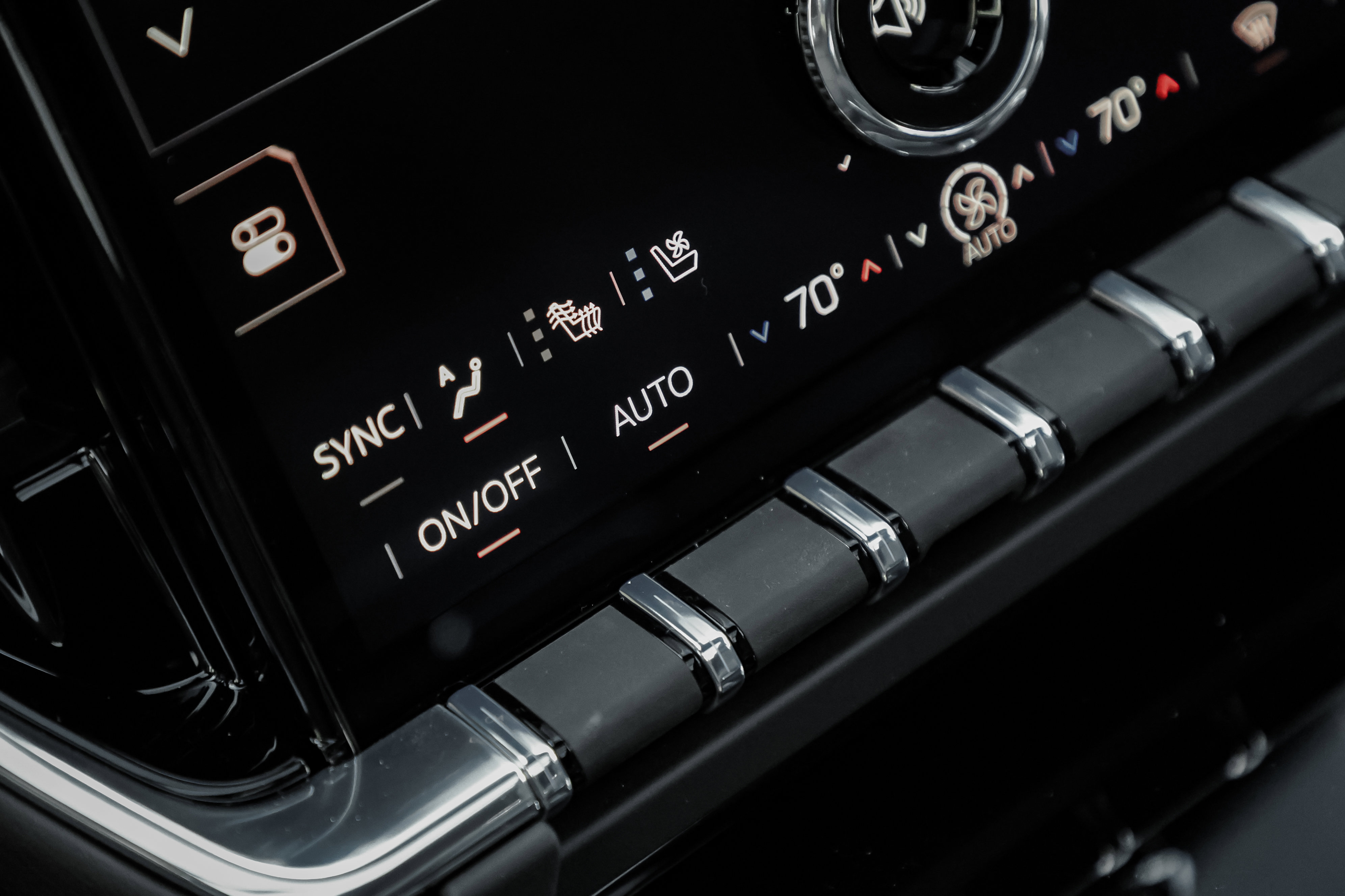 New 2026 GMC Yukon Denali w/ Sun & Power Step Package image 26