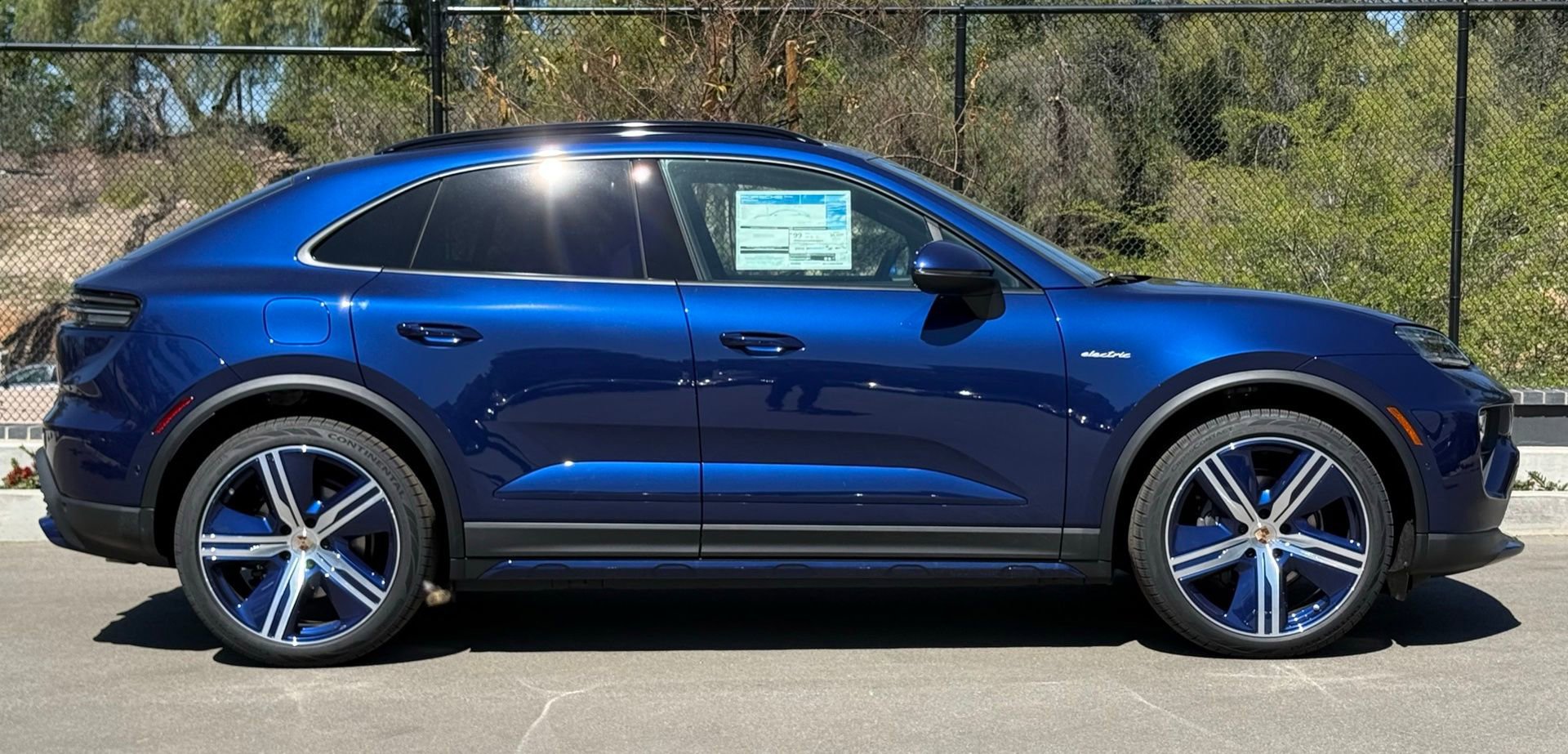 Used 2025 Porsche Macan Electric image 8