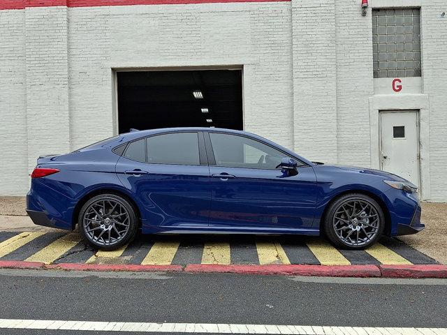 Used 2026 Toyota Camry SE w/ Multimedia Upgrade Package FWD image 7