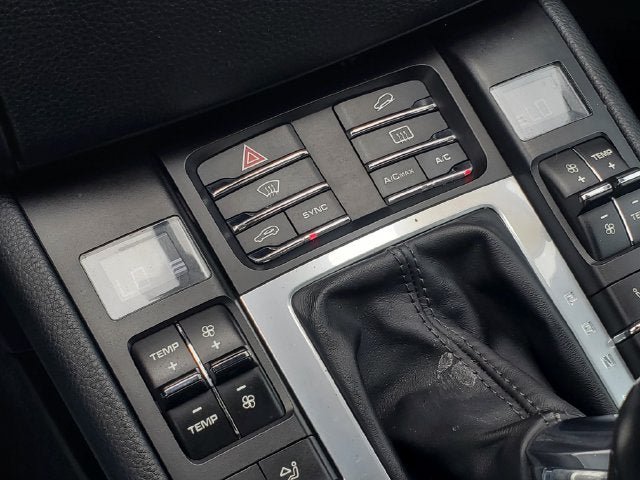 Used 2018 Porsche Macan Turbo AWD/4WD image 22