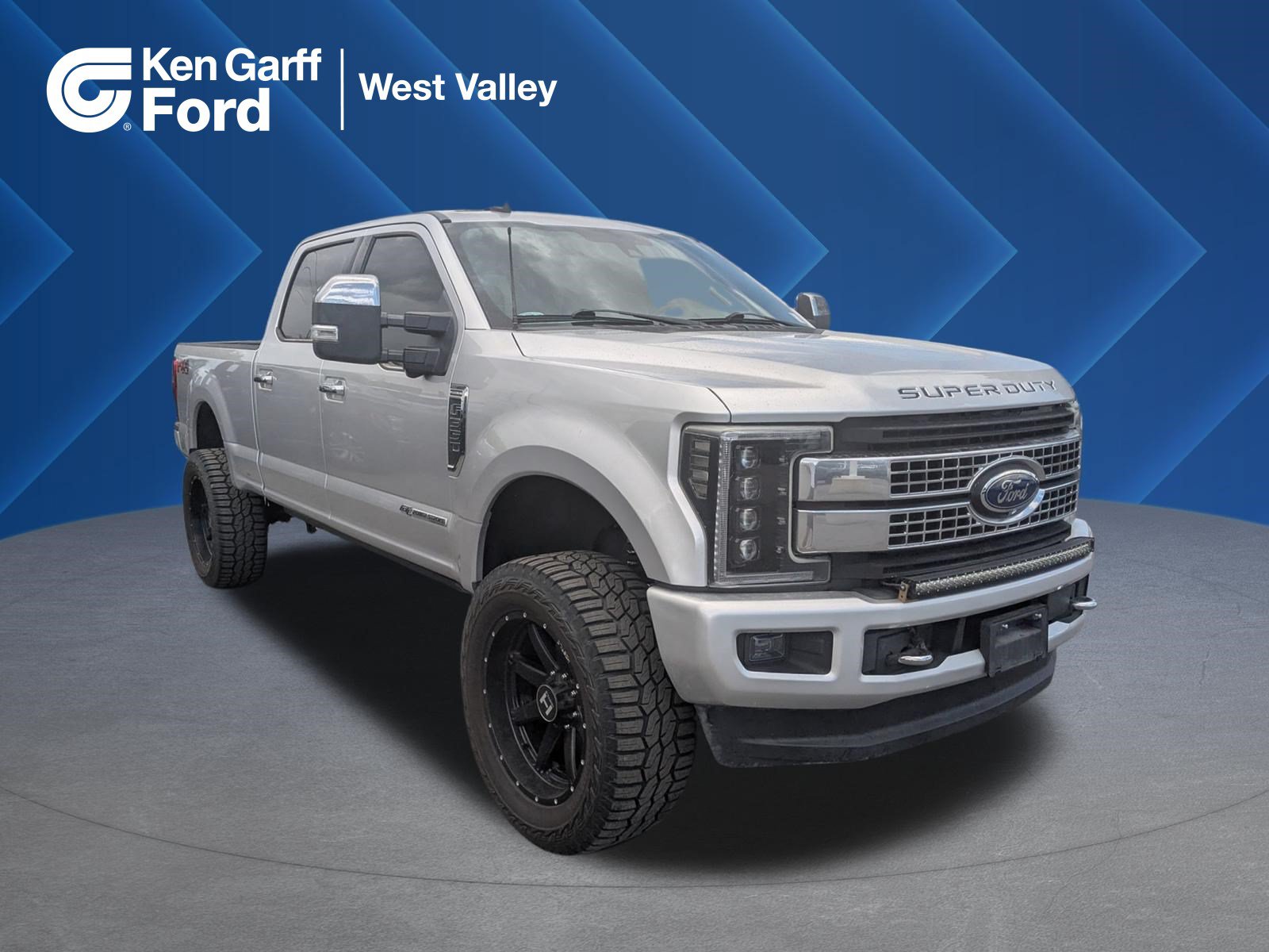 Used 2019 Ford F350 Platinum w/ Platinum Ultimate Package AWD/4WD image 1