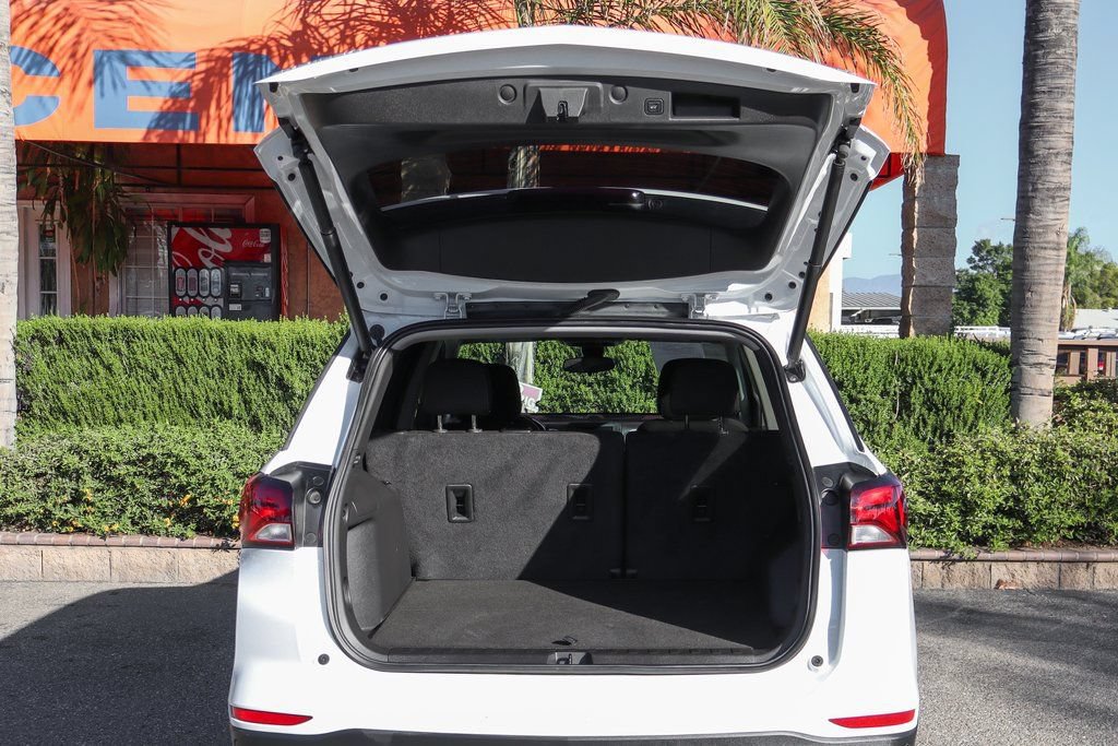 Used 2023 Chevrolet Equinox LT w/ Driver Convenience Package FWD image 8