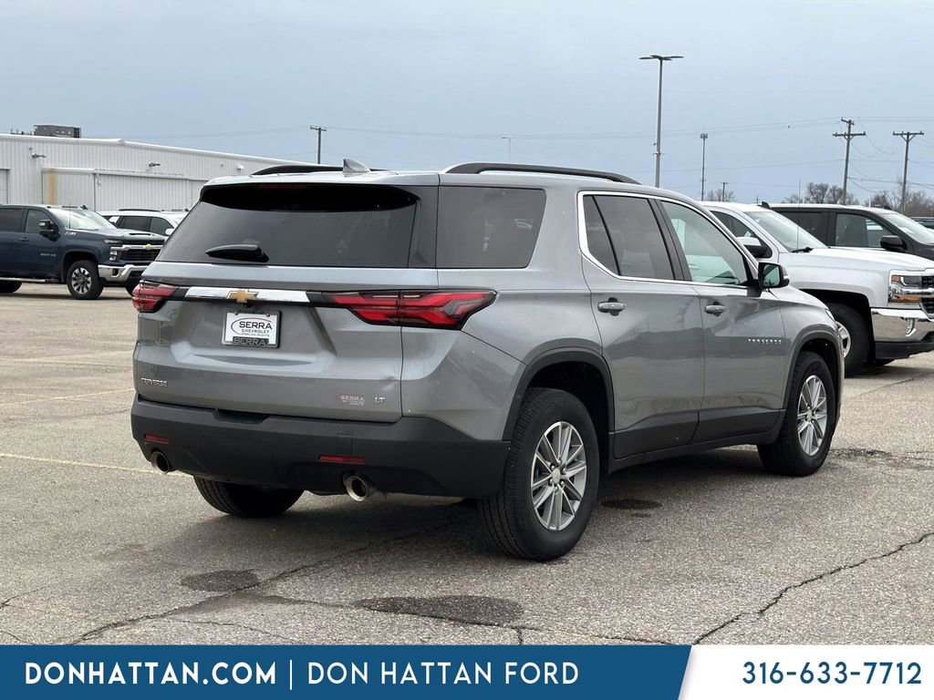 Used 2023 Chevrolet Traverse LT FWD image 5