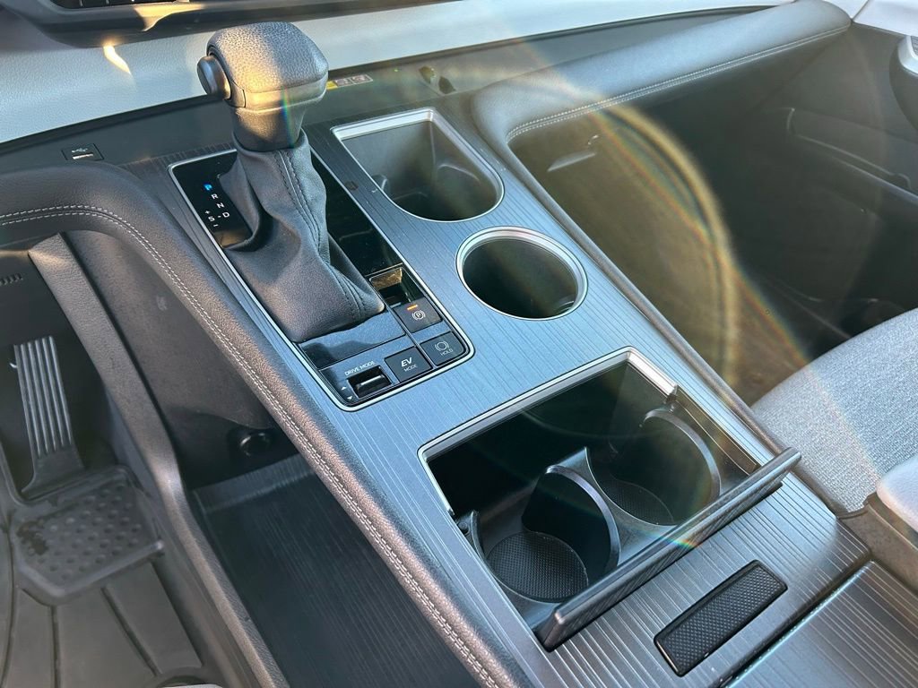 Used 2025 Toyota Sienna LE image 26