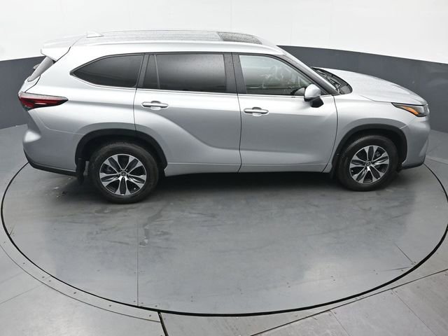 Certified 2024 Toyota Highlander XLE image 53