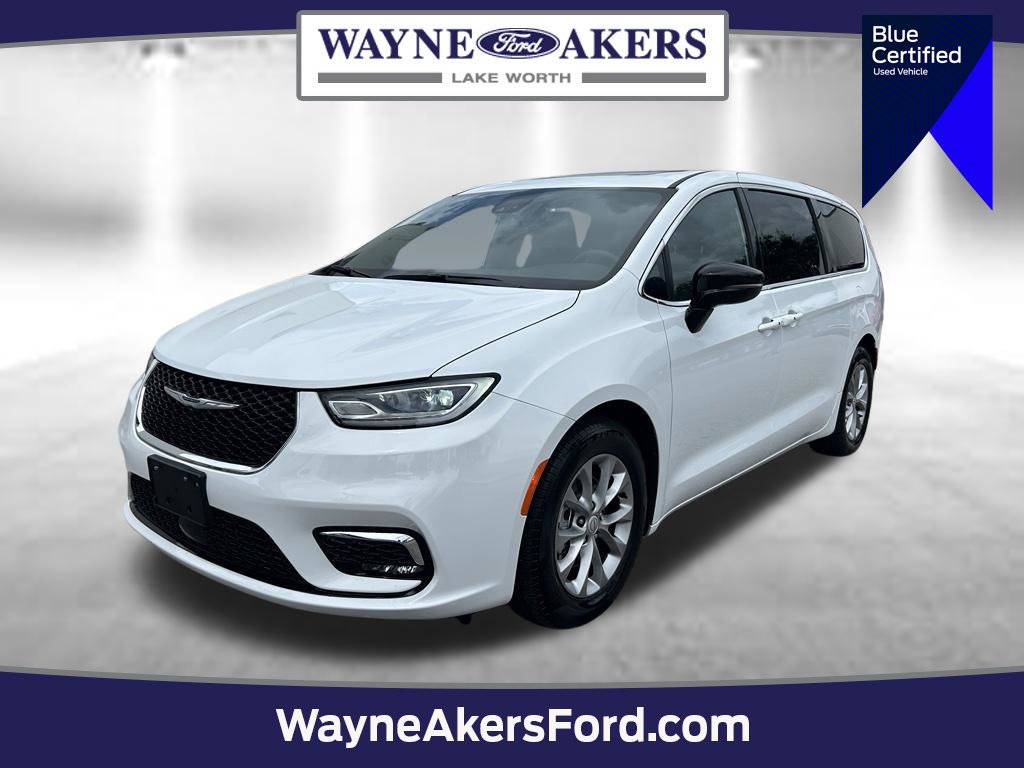 Used 2026 Chrysler Pacifica Limited
