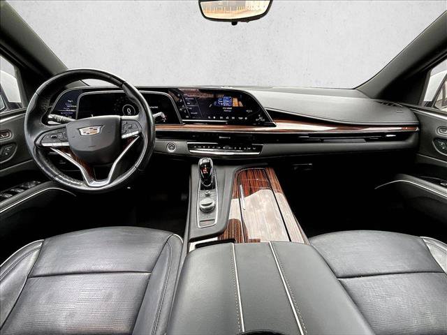 Used 2022 Cadillac Escalade ESV Premium Luxury w/ LPO, Radiant Package AWD/4WD image 15