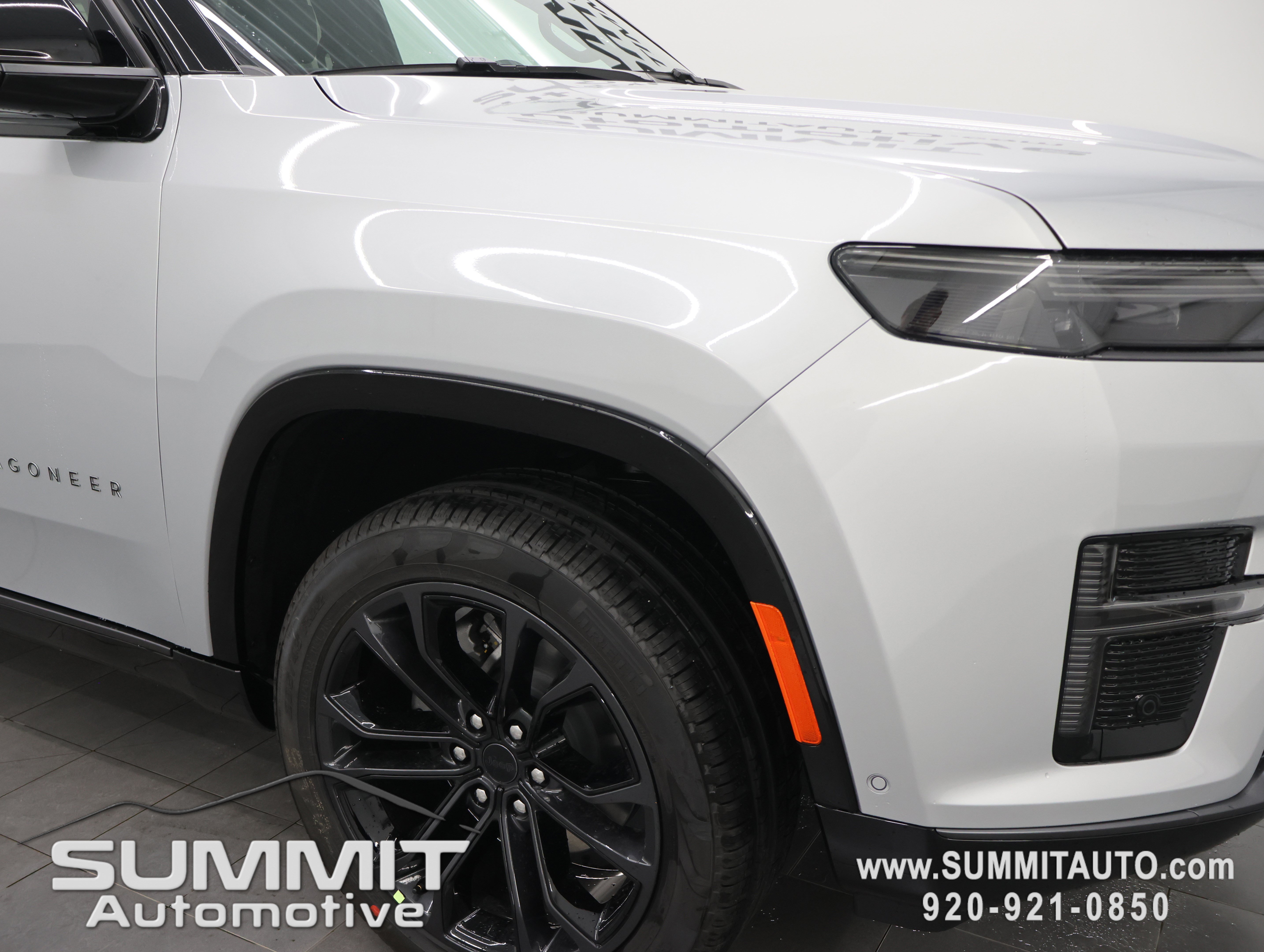 New 2026 Jeep Grand Wagoneer L Summit w/ Premium Group III AWD/4WD image 28