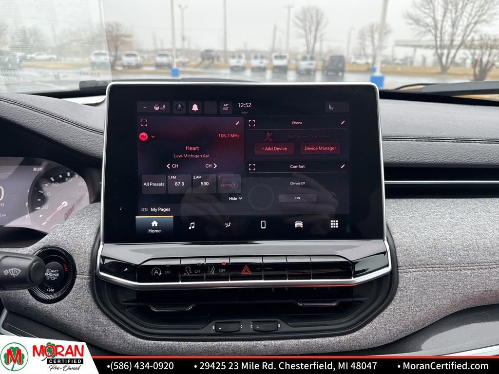 Used 2023 Jeep Compass Latitude image 16