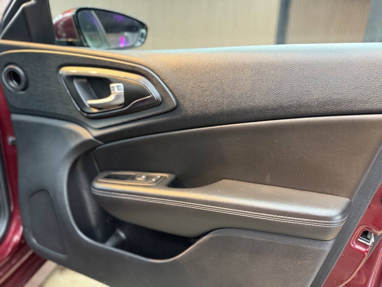 Used 2016 Chrysler 200 S w/ Comfort Group AWD/4WD image 18