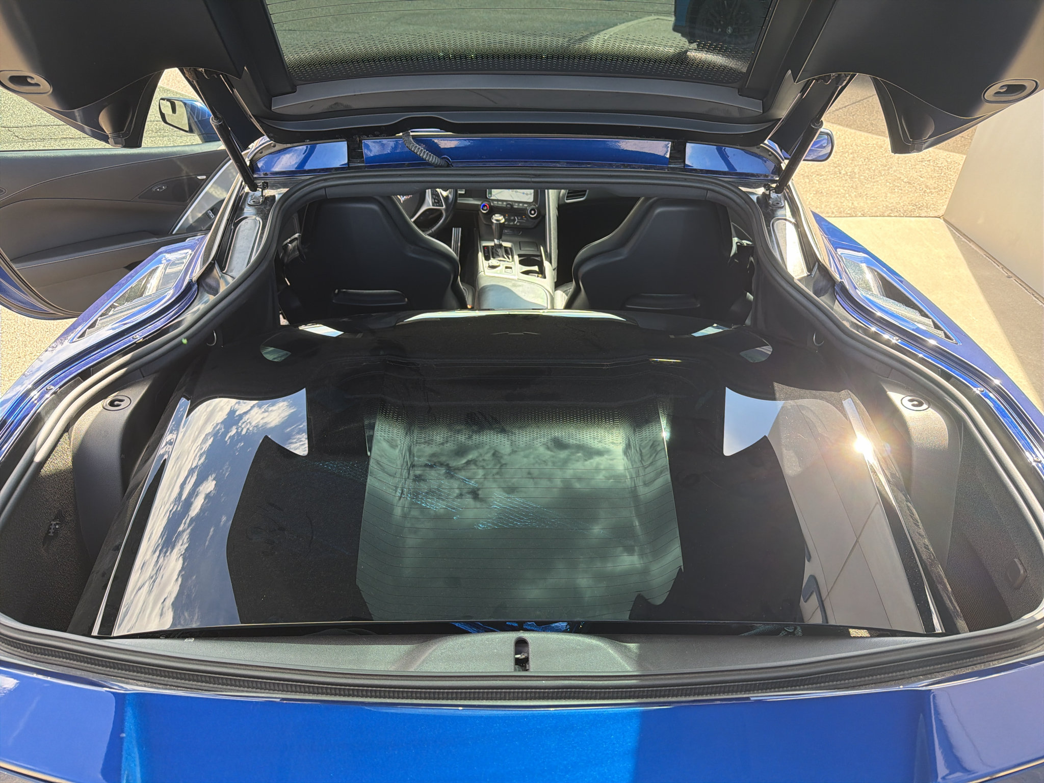 Used 2019 Chevrolet Corvette Stingray Coupe w/ 1LT RWD image 8