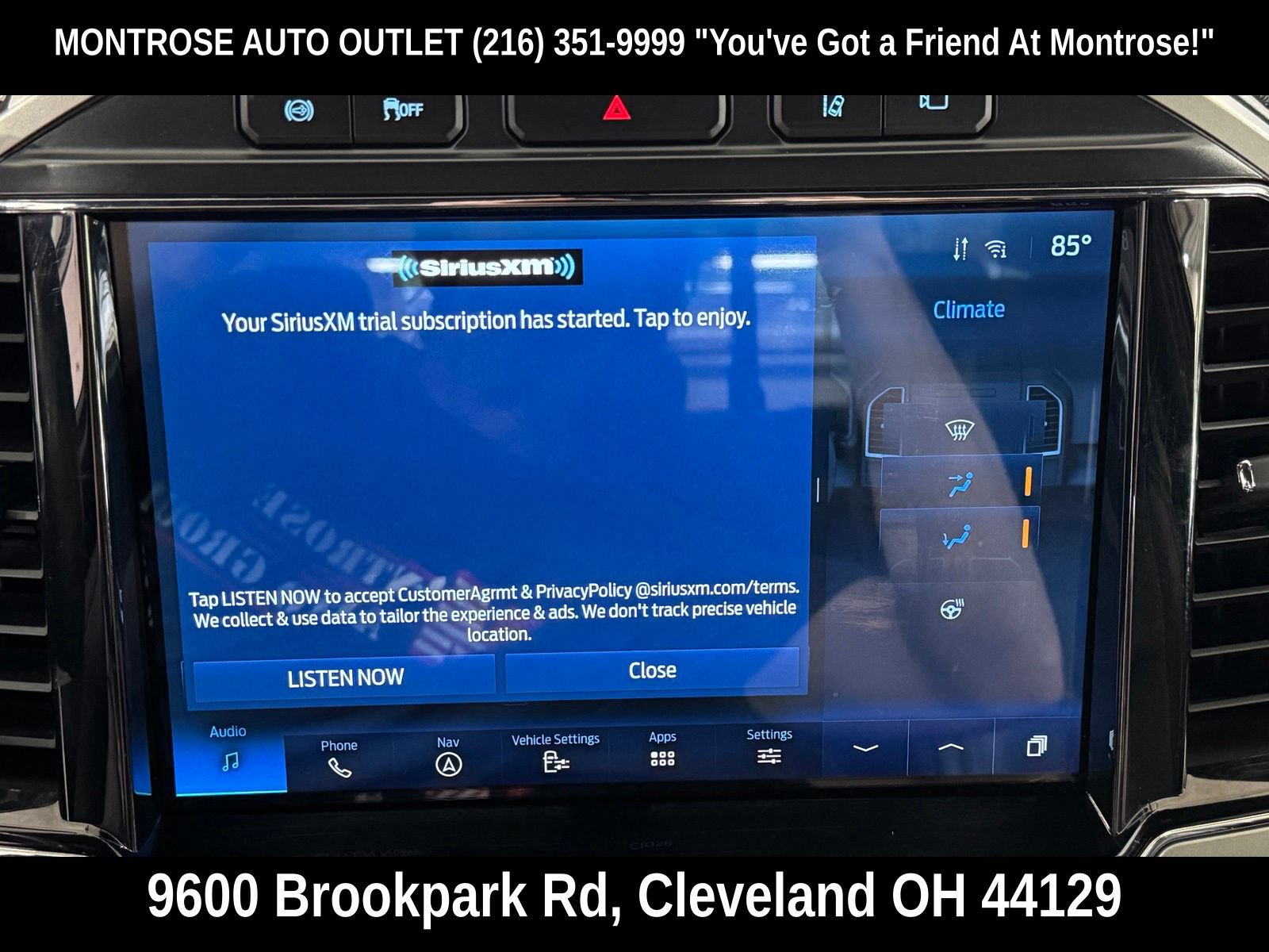 Used 2022 Ford F250 Lariat w/ Black Appearance Package AWD/4WD image 28