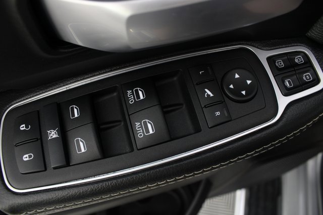 Used 2024 RAM 2500 Big Horn w/ Bed Utility Group image 14