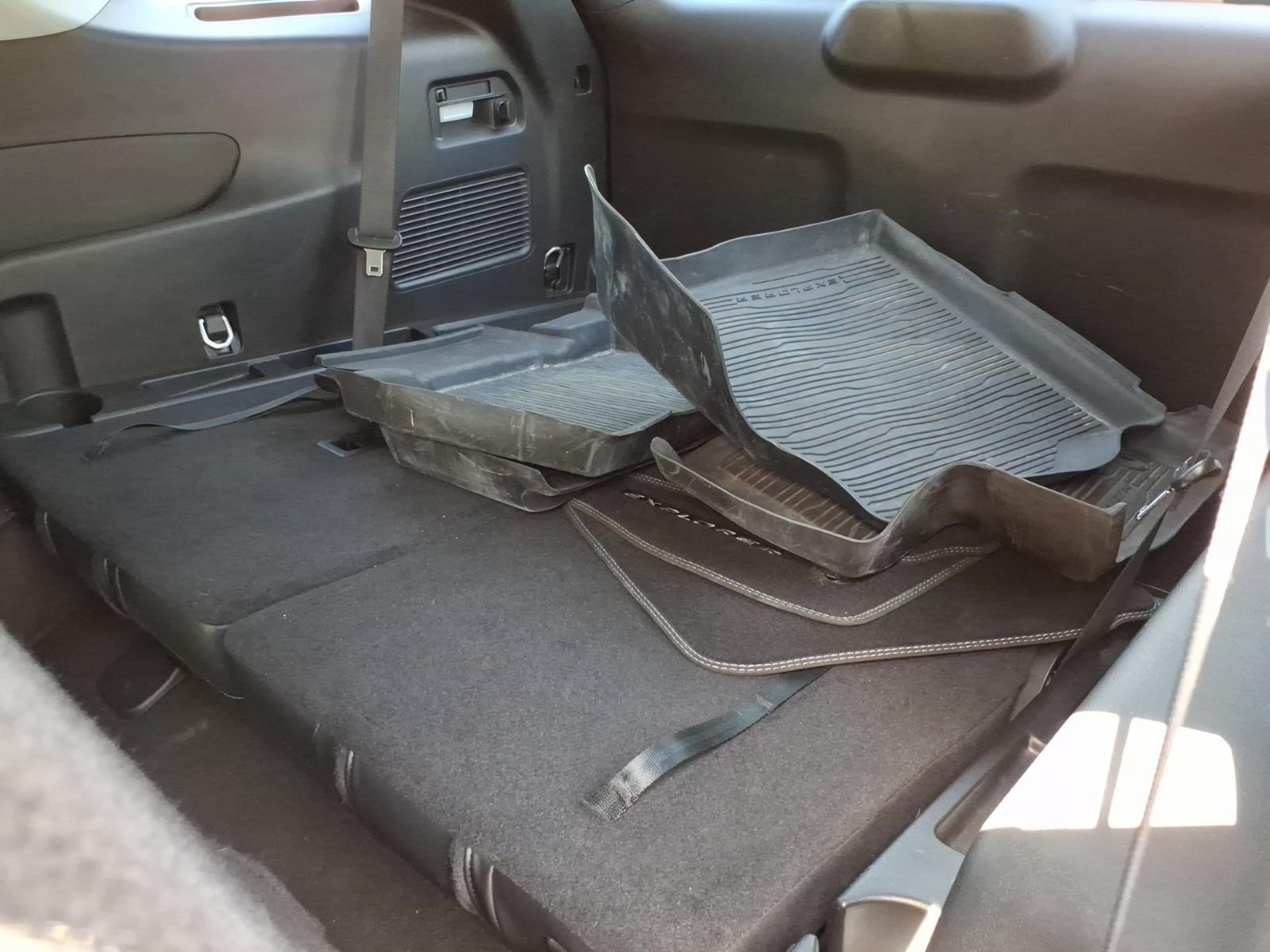 Used 2023 Ford Explorer XLT w/ Equipment Group 202A AWD/4WD image 6