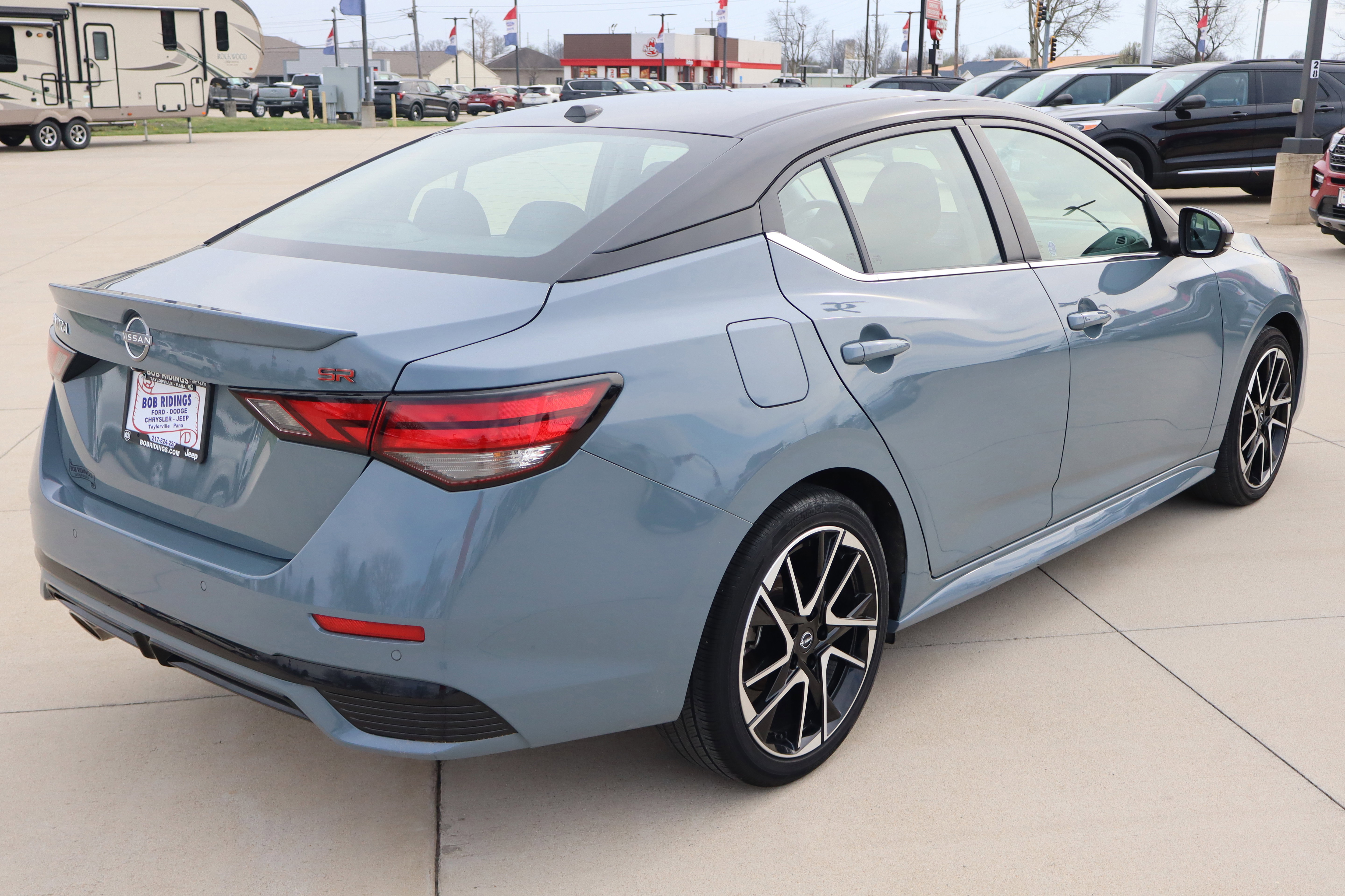 Used 2024 Nissan Sentra SR w/ Trunk Package image 5
