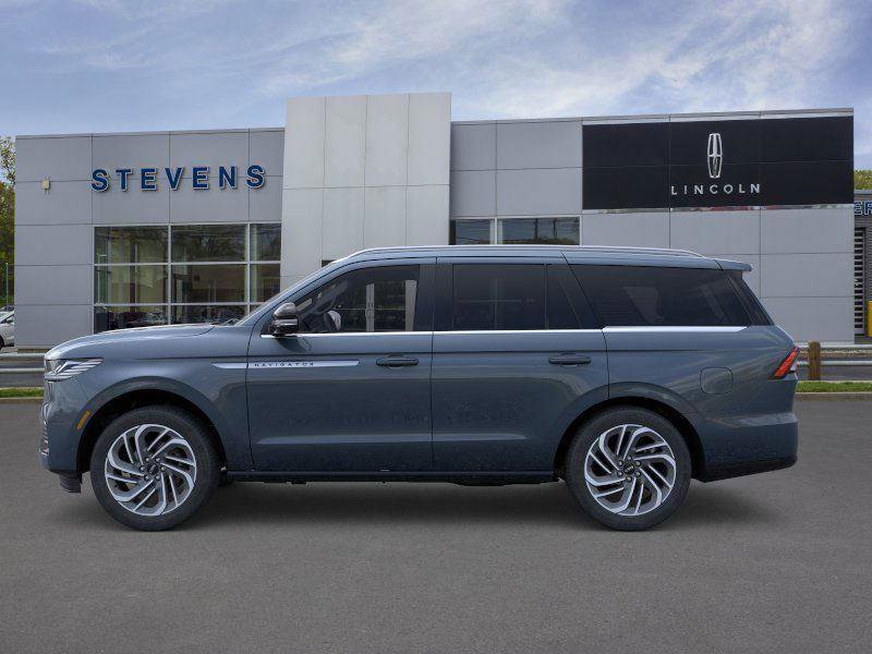 New 2026 Lincoln Navigator Reserve image 4