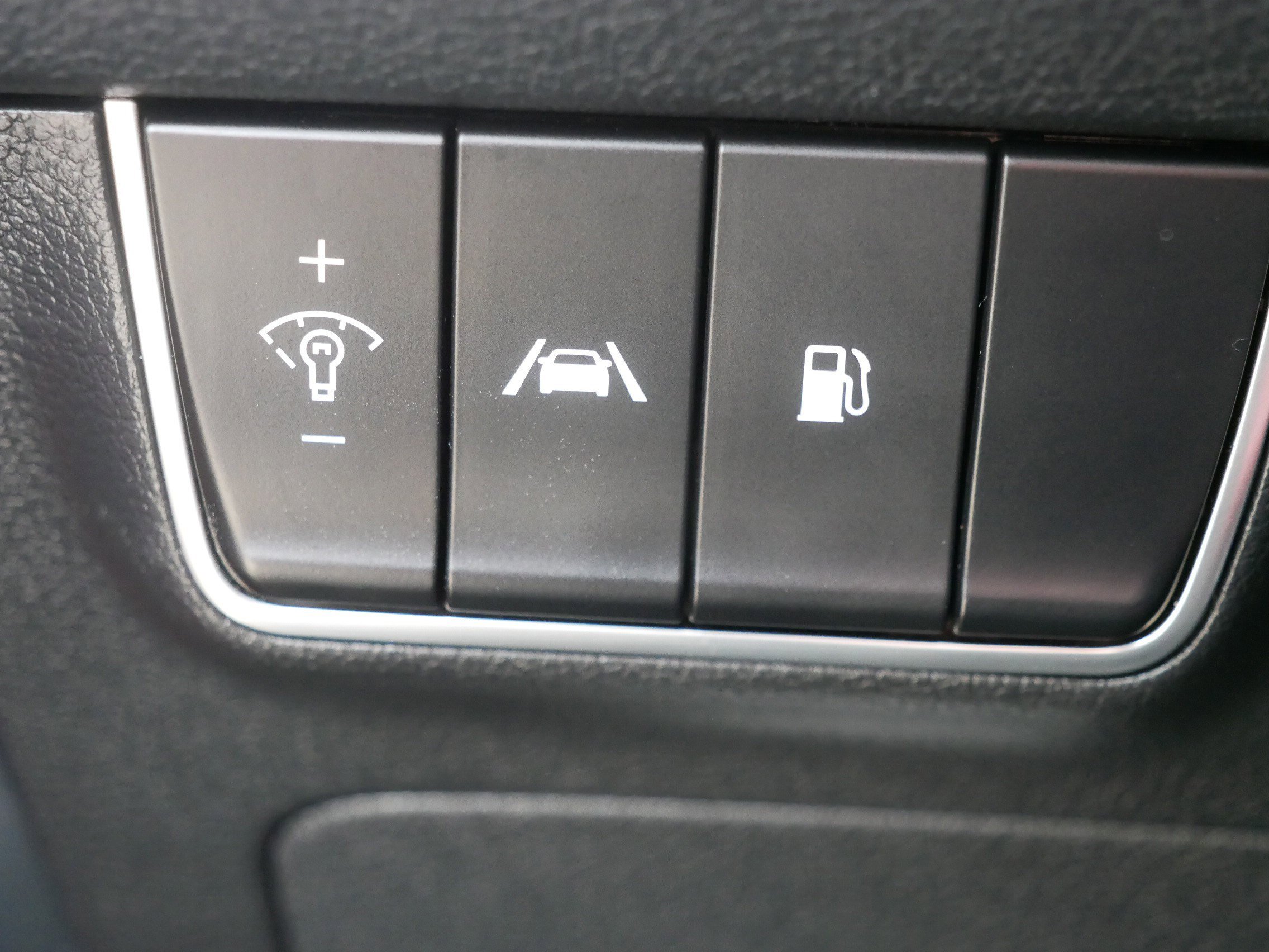 Used 2023 Kia Stinger GT-Line w/ Sun & Sound Package image 26