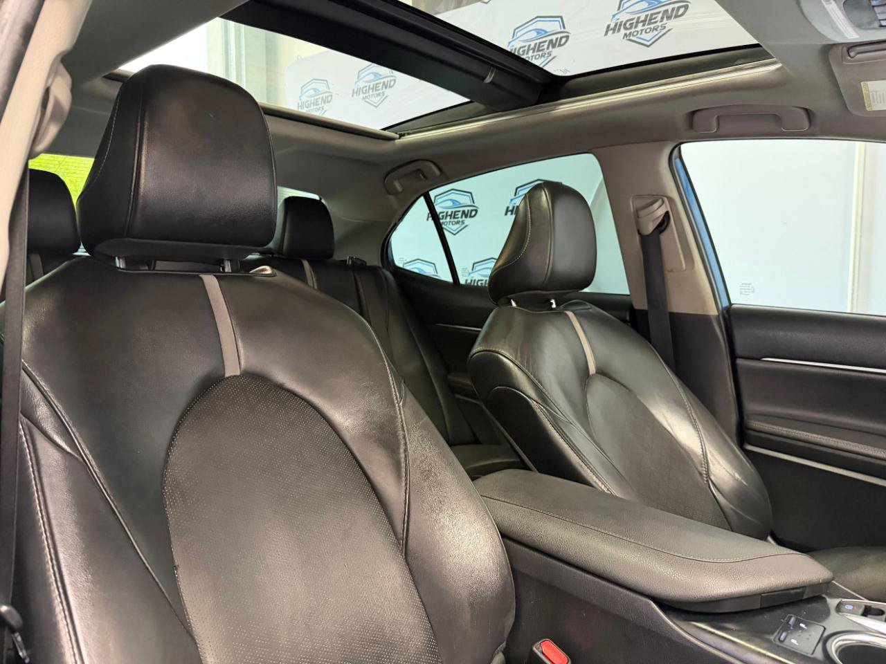 Used 2020 Toyota Camry XSE w/ Navigation Package FWD image 26