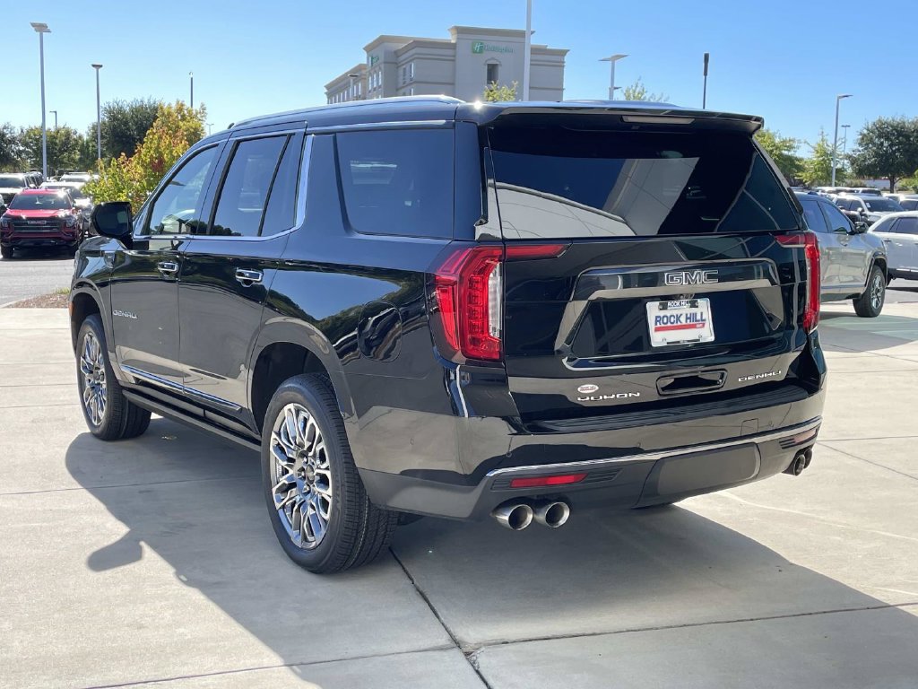 Used 2024 GMC Yukon Denali Ultimate AWD/4WD image 2