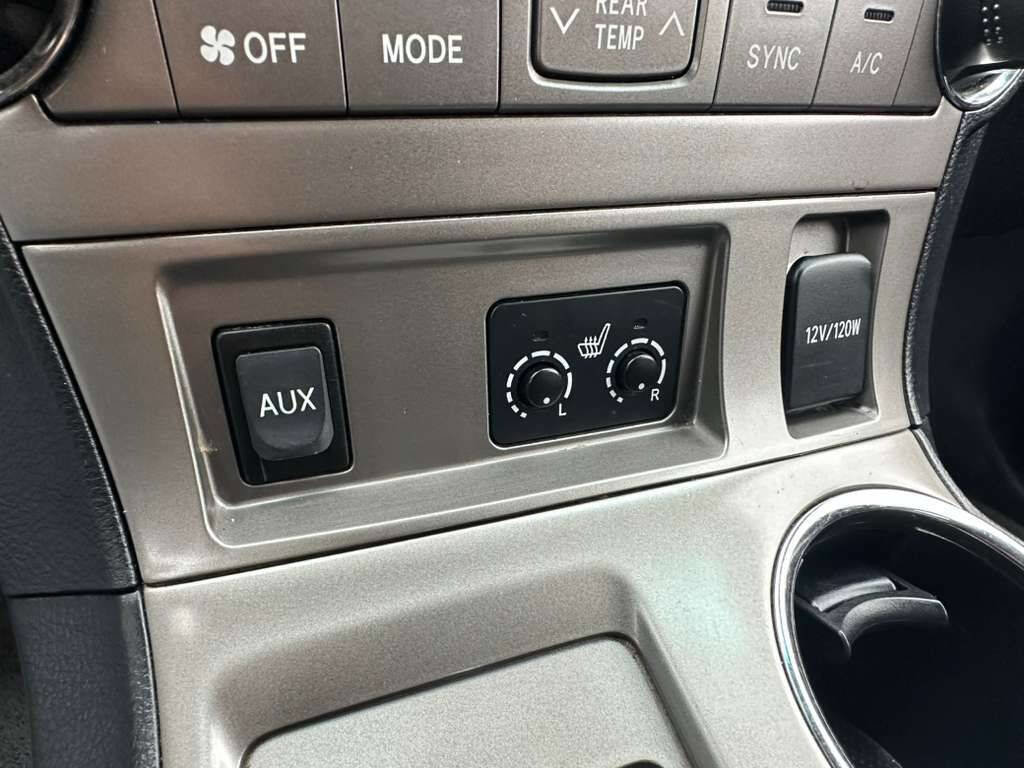 Used 2010 Toyota Highlander SE image 19